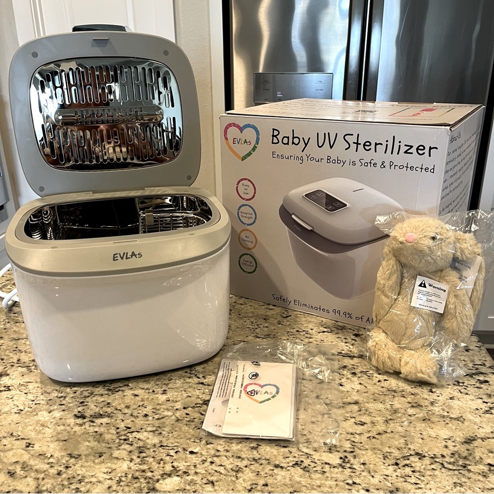 NIB UV Light Sanitizer & Dryer